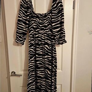 New Look Black and White Animal Print Long Sleeve Dress
